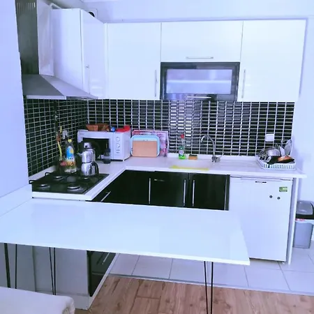 Centrally Located, Peaceful And Comfortable ازميت
